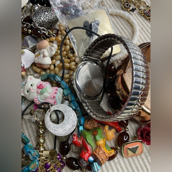 Estate Vintage Jewelry Lot – Mixed Pieces – Untested Watches - Picture 8 of 10